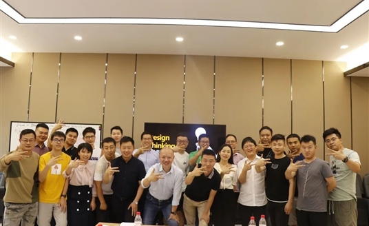 華體科技創(chuàng)新工作坊開(kāi)講啦！